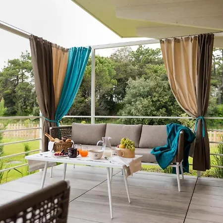 The Chic Lino Delle Fate Eco 2 Bungalow Sleeps 5